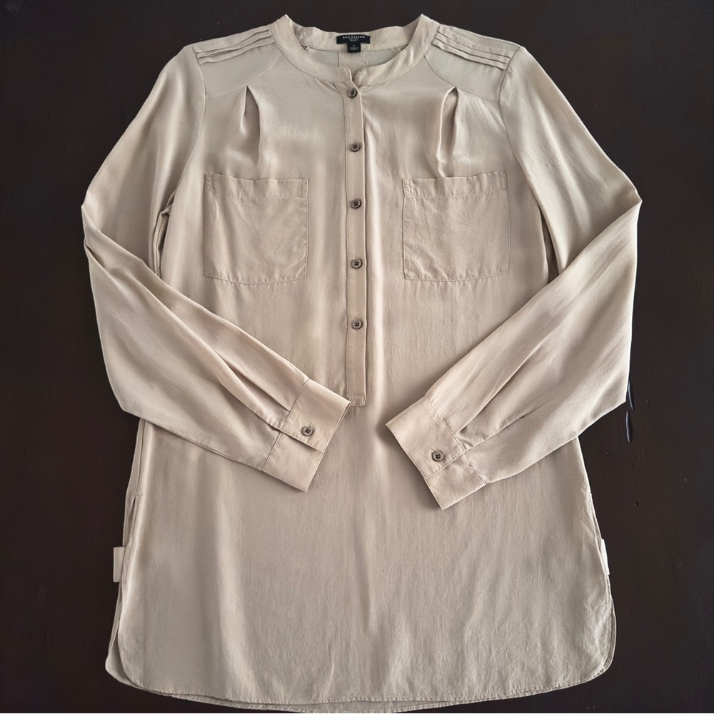 Ann Taylor Silk Beige Blouse Women’s Casual Size 2 Long Sleeve Button Front Top